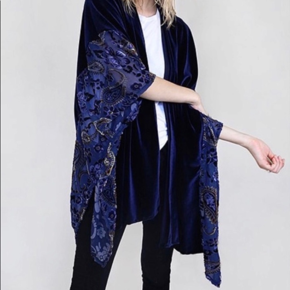 Navy blue floral velvet burnout kimono
